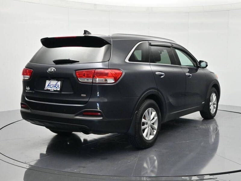2017 Kia Sorento LX