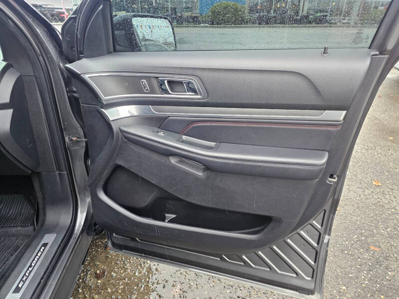 2018 Ford Explorer Sport