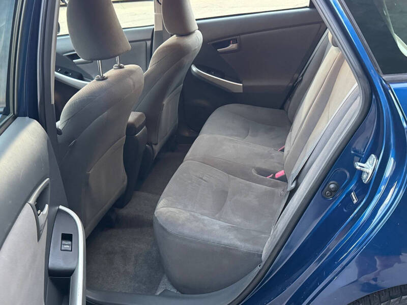 2010 Toyota Prius III