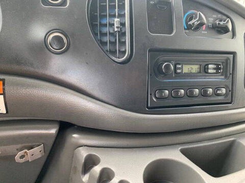 2005 Ford E-Series E-350 SD