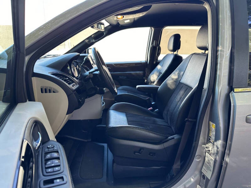 2020 Dodge Grand Caravan SXT