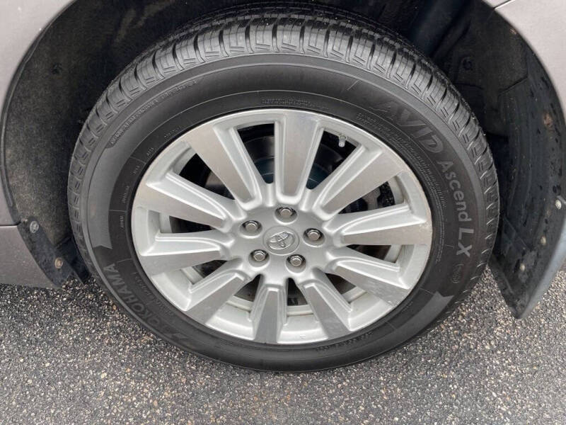 2017 Toyota Sienna LE 7-Passenger