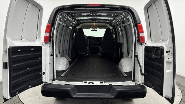 2024 GMC Savana 2500