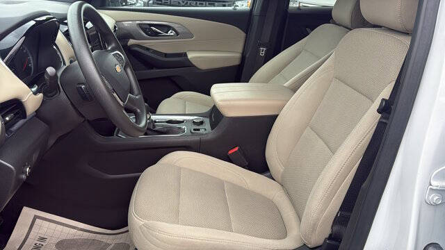 2023 Chevrolet Traverse LS