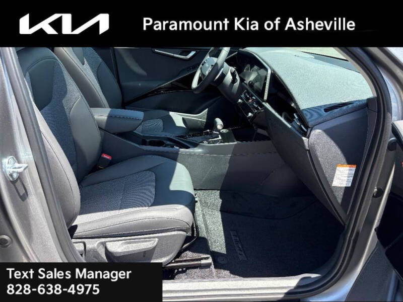 2025 Kia Niro EX Touring