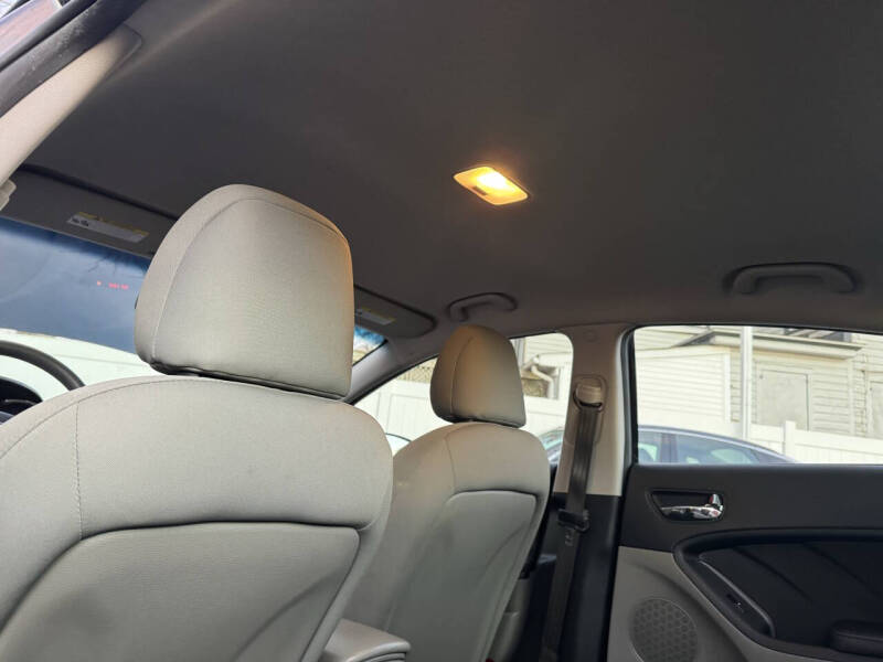 Image 9 of 2015 Kia Forte LX