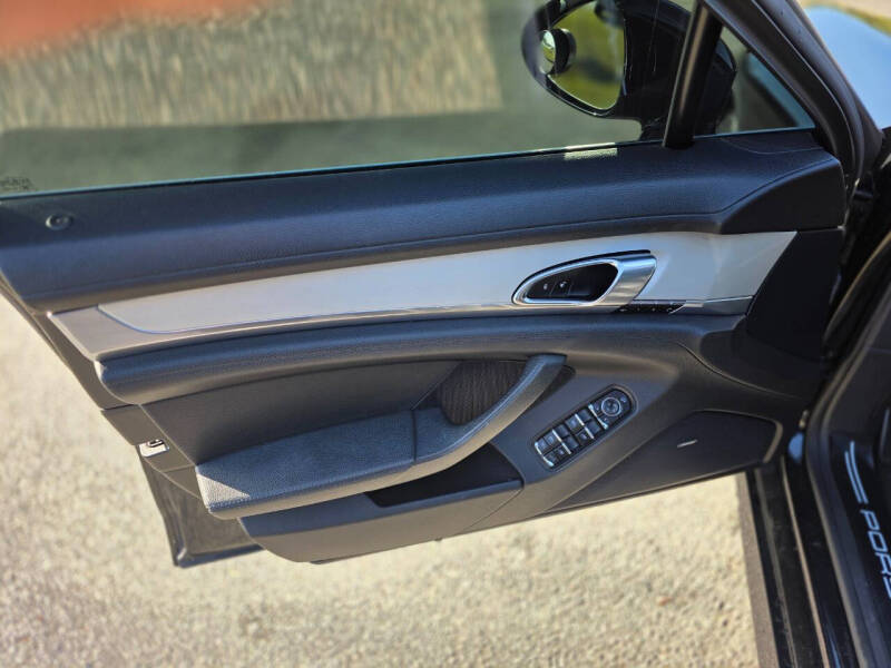 2014 Porsche Panamera 4S