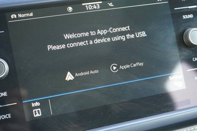 2024 Volkswagen Taos SE 4Motion