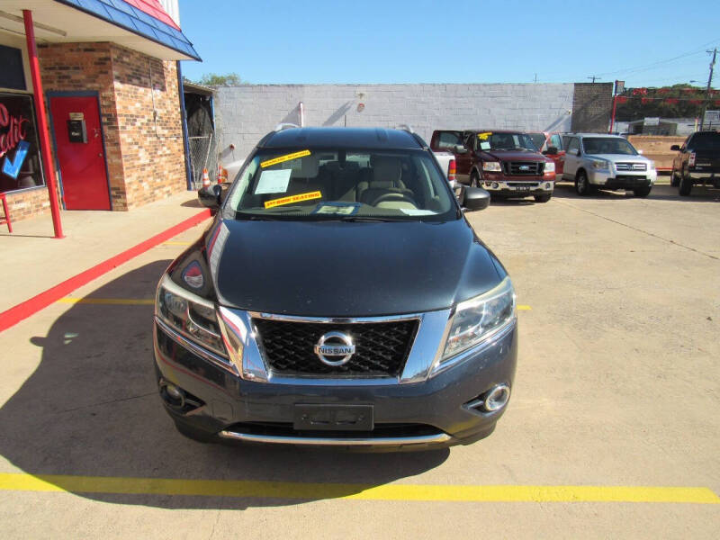 2014 Nissan Pathfinder SL photo 4