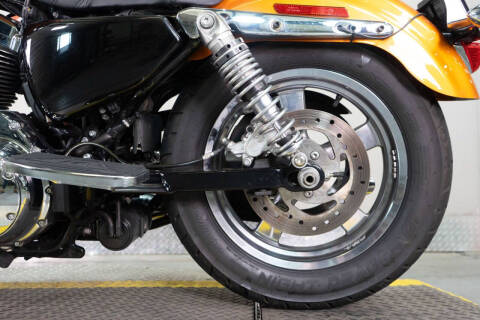 2016 Harley-Davidson Sportster 1200 Custom