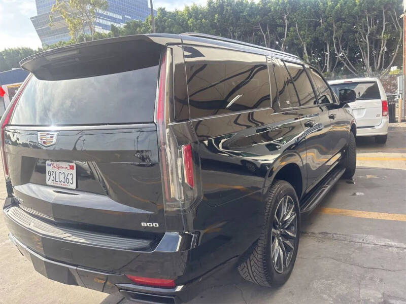 2023 Cadillac Escalade ESV Sport
