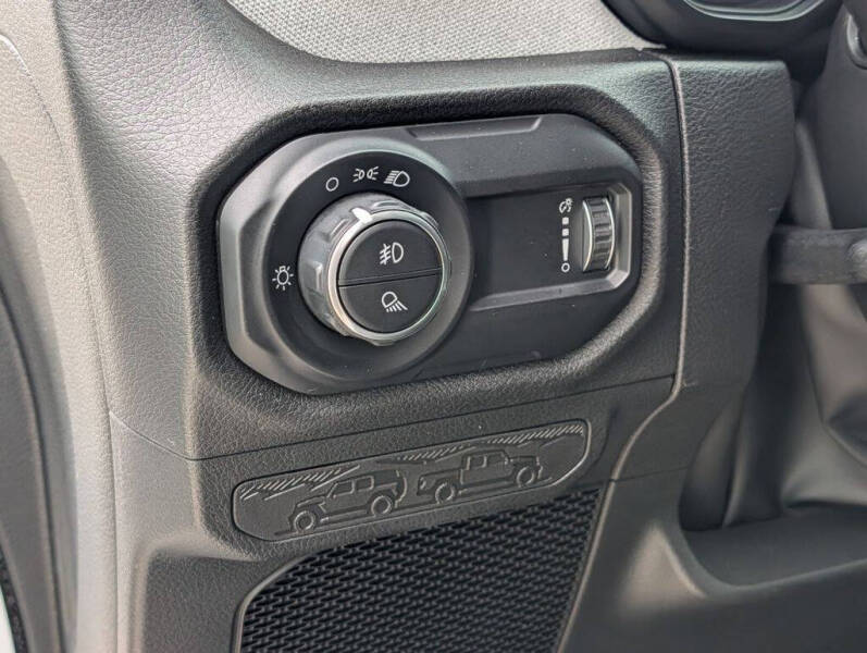 2025 Jeep Gladiator NightHawk