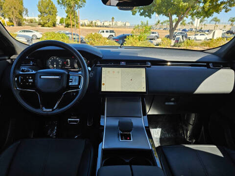 2025 Land Rover Range Rover Velar P250 Dynamic SE