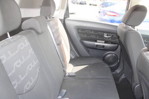 2012 Kia Soul +