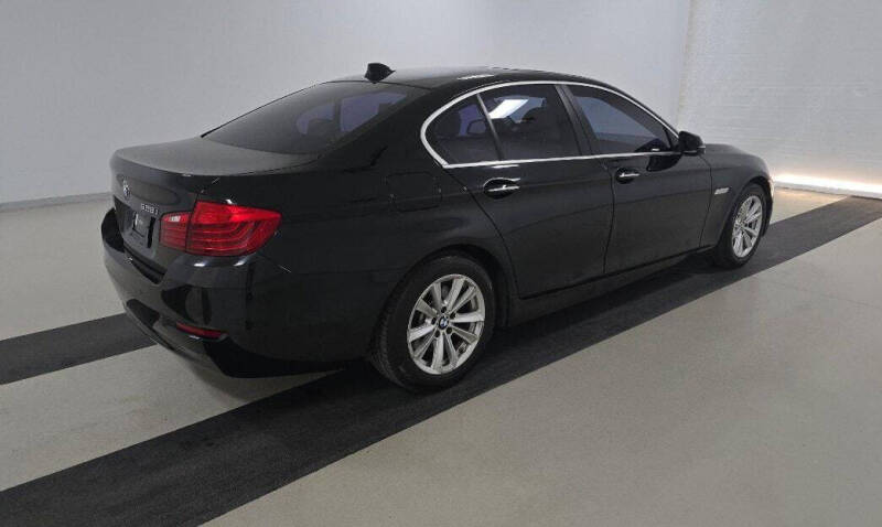 2016 BMW 5 Series 528i