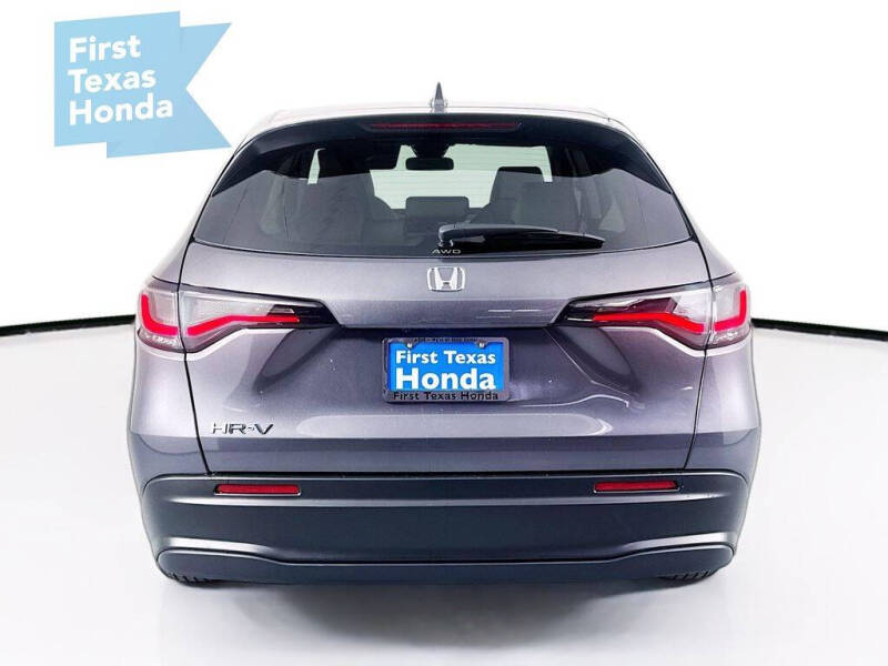 2027 Honda HR-V LX