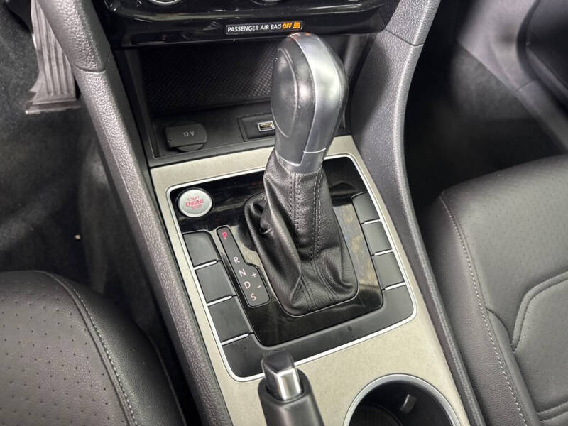 2021 Volkswagen Passat SE