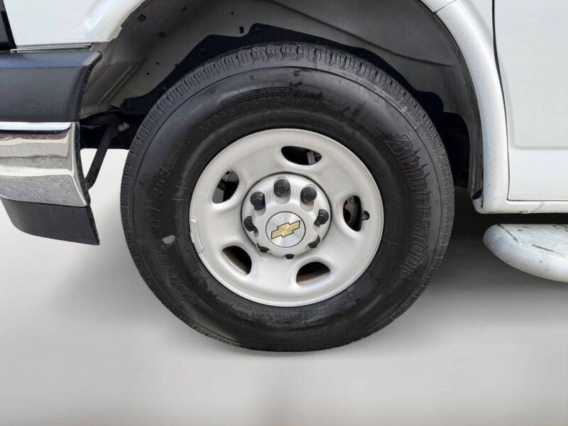 2024 Chevrolet Express 2500