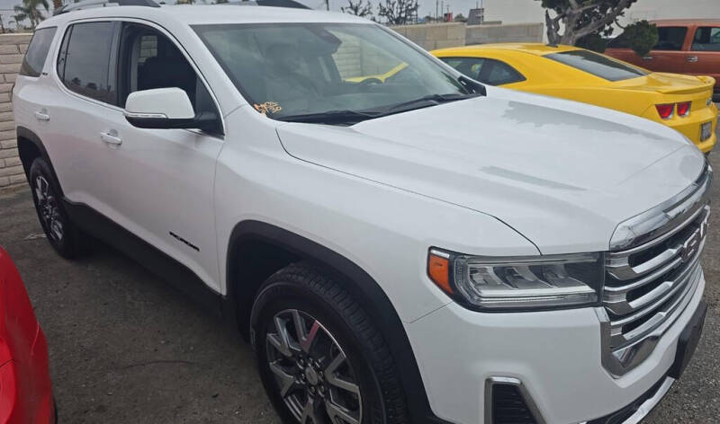 2023 GMC Acadia SLT