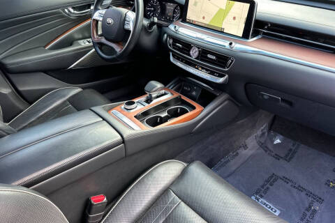 2020 Kia K900 Luxury