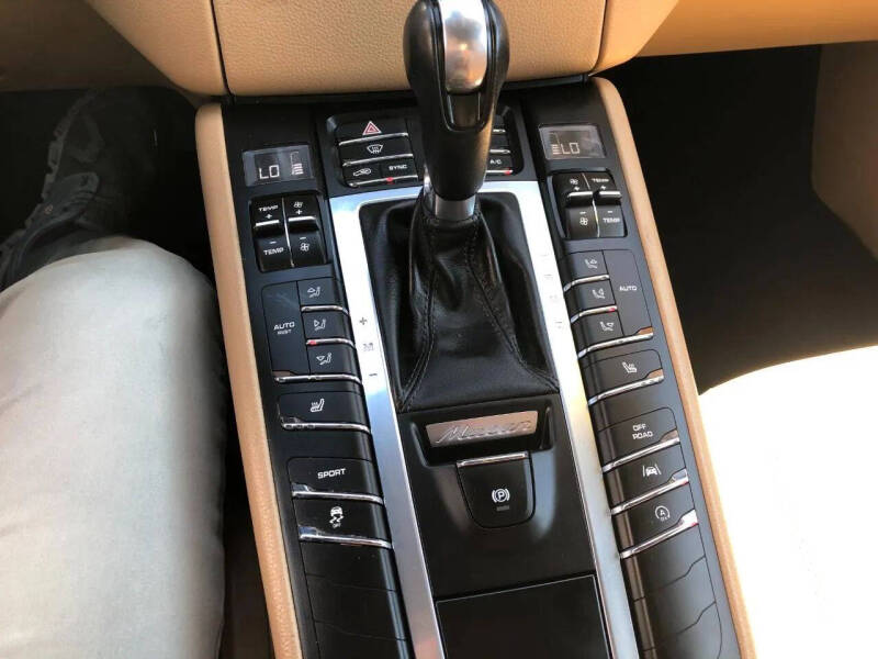 2017 Porsche Macan