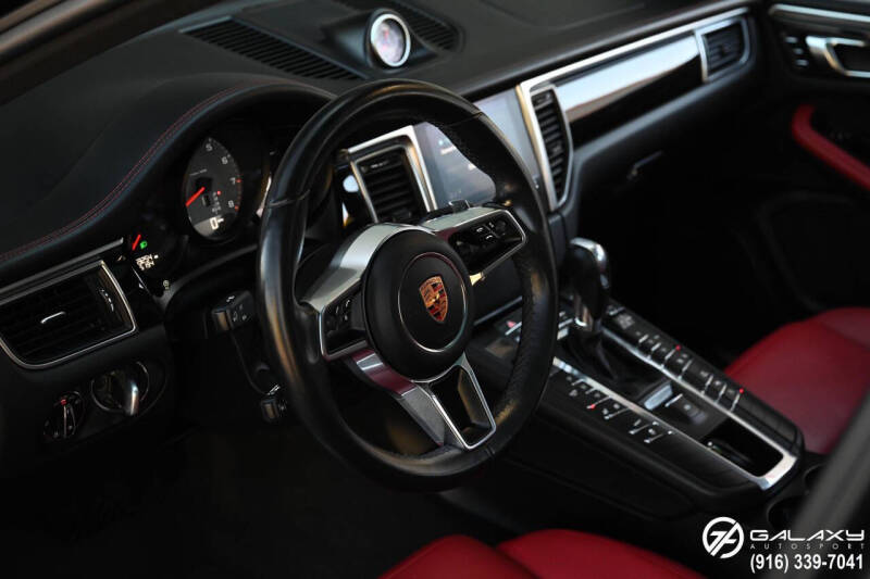 2018 Porsche Macan S