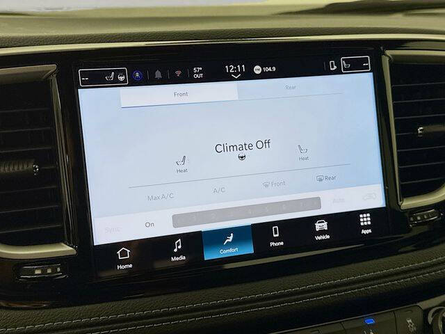 2027 Chrysler Pacifica Select