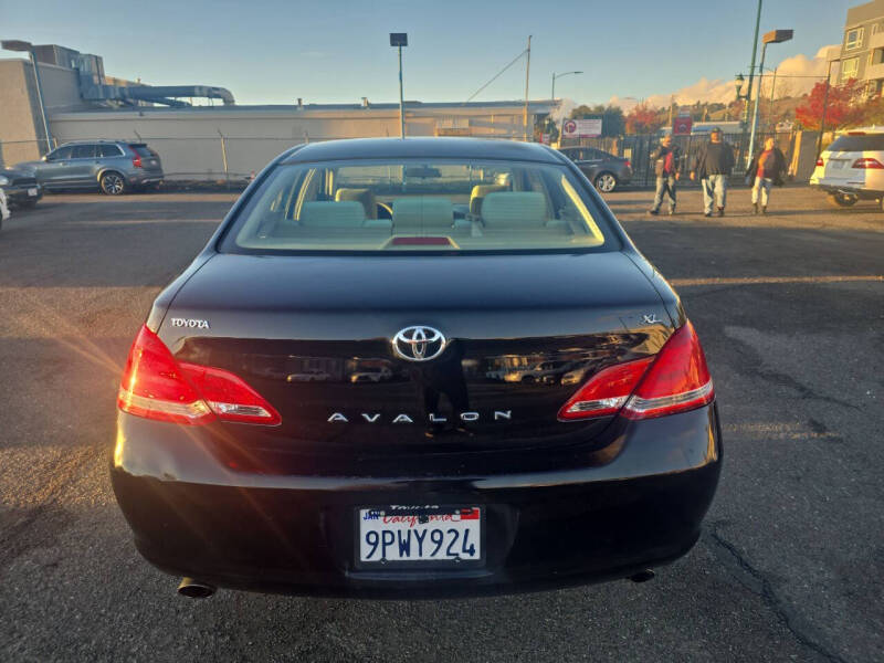 2007 Toyota Avalon XL