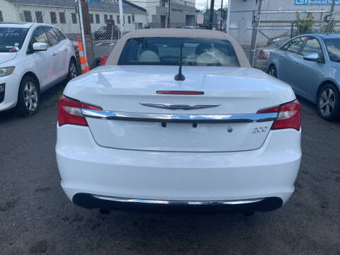 2011 Chrysler 200 Touring