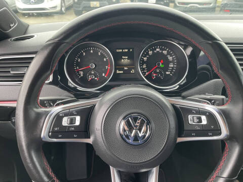 2017 Volkswagen Jetta 2.0T GLI