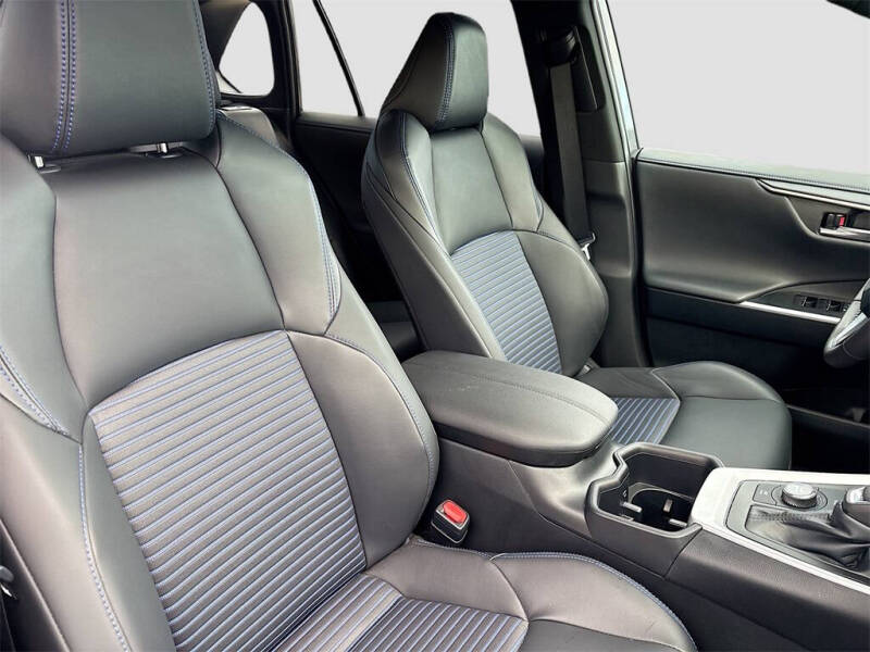 2025 Toyota RAV4 Hybrid XSE