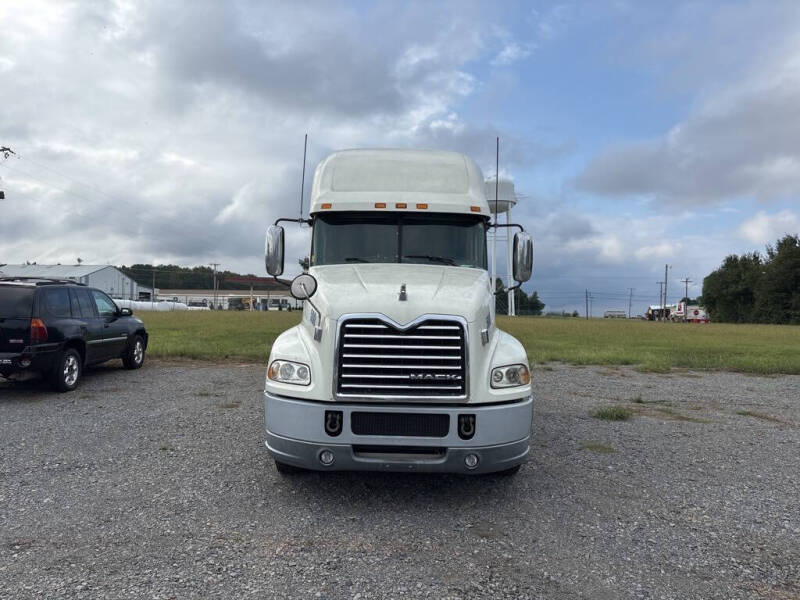 2015 Mack Pinnacle