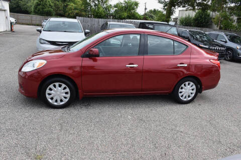 2014 Nissan Versa 1.6 SV