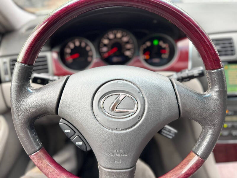 2004 Lexus ES 330