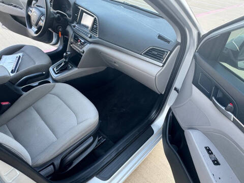 2018 Hyundai Elantra