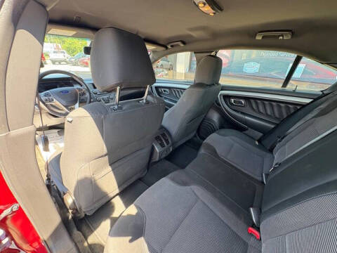 2017 Ford Taurus SEL