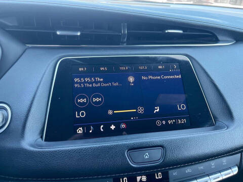 2022 Cadillac XT4 Premium Luxury