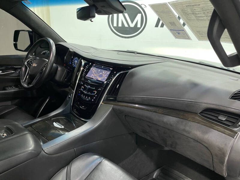 2018 Cadillac Escalade Platinum