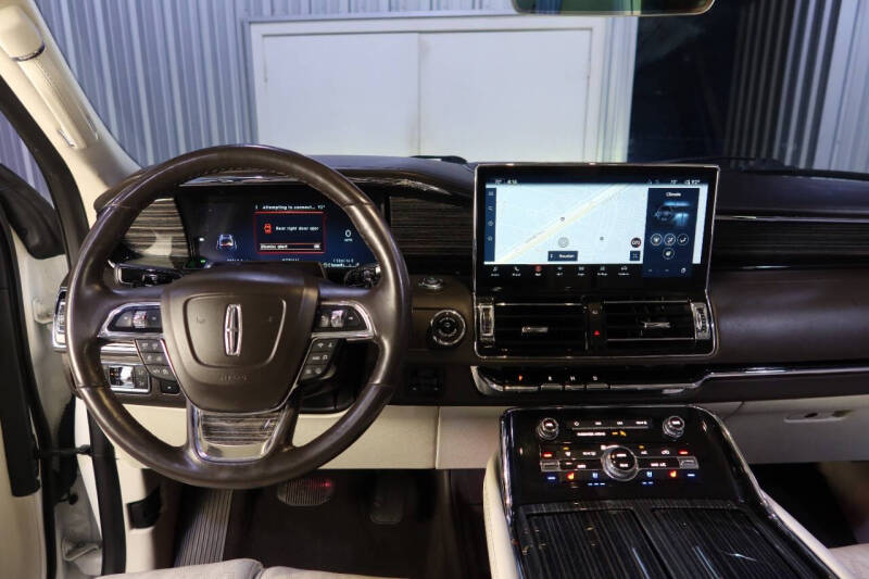 2022 Lincoln Navigator Black Label