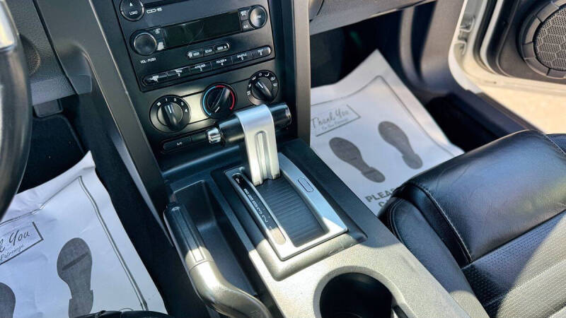 2006 Ford Mustang GT Deluxe