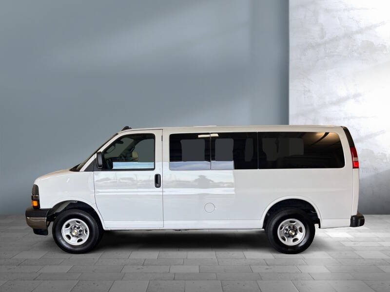 2024 Chevrolet Express LT 2500