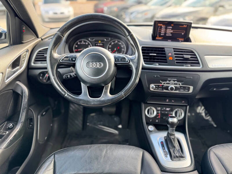 2015 Audi Q3 2.0T quattro Prestige