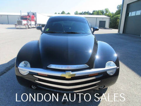 2004 Chevrolet SSR LS