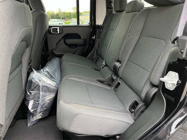 2025 Jeep Gladiator Sport