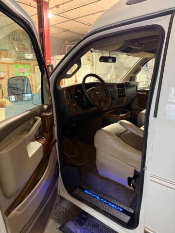 2023 GMC Savana 2500