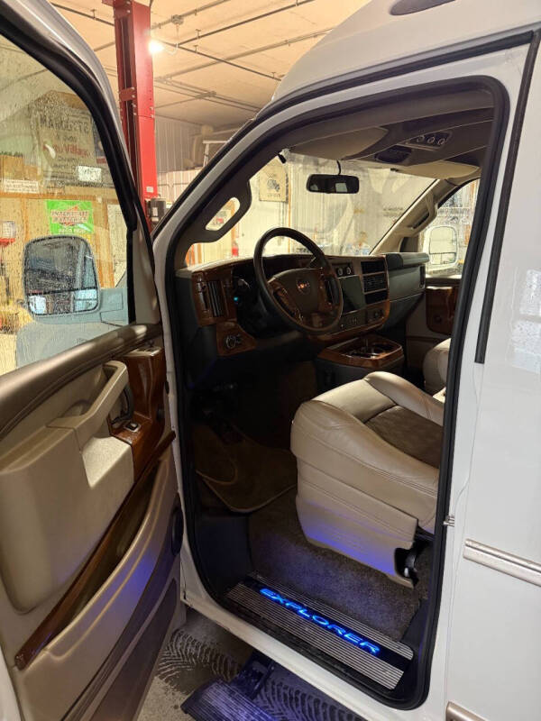 2023 GMC Savana 2500