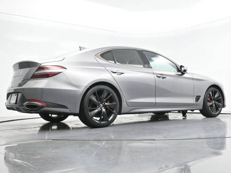 2023 Genesis G70
