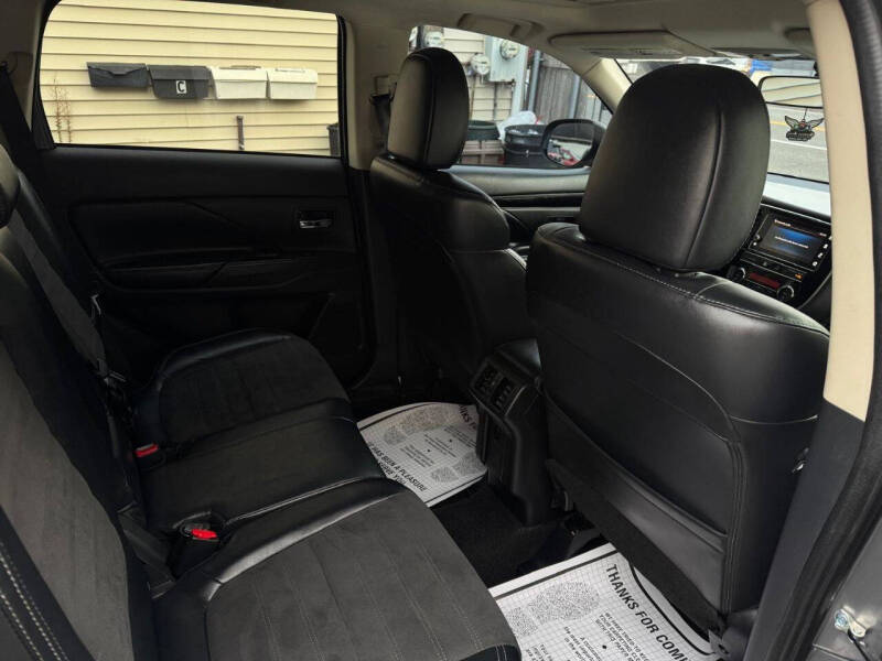 2019 Mitsubishi Outlander SE