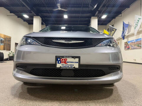 2021 Chrysler Voyager L