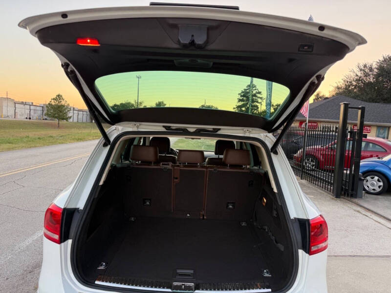 2013 Volkswagen Touareg TDI Lux